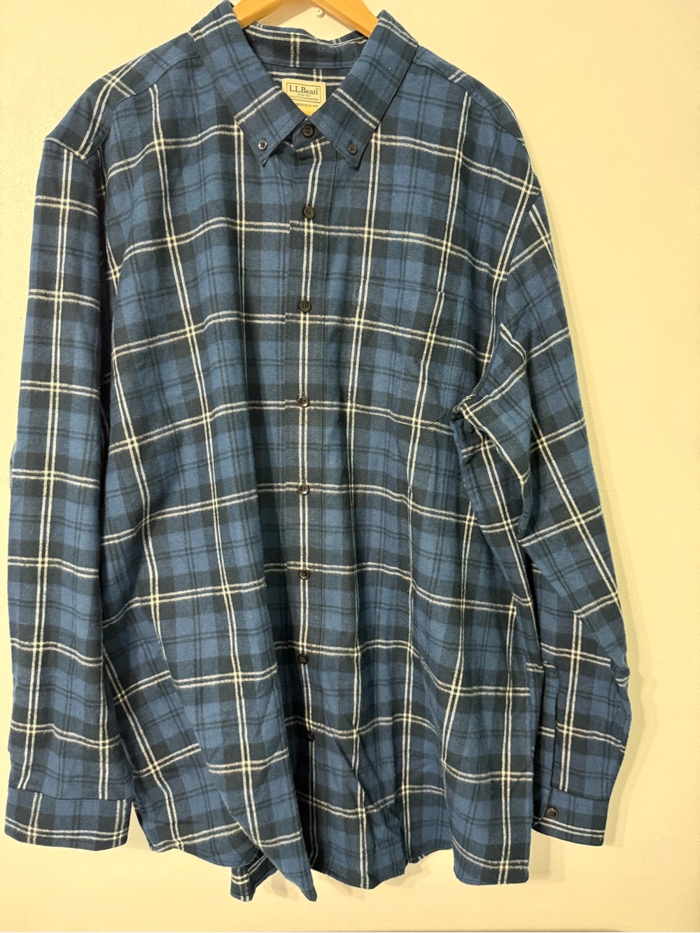 L.L. Bean Traditional Fit Blue and White Plaid Button-Down Shirt New with Tags